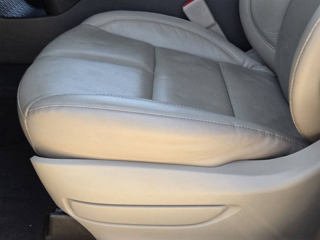 Used 2024 Lincoln Aviator Reserve w/ Equipment Group 201A RWD image 32