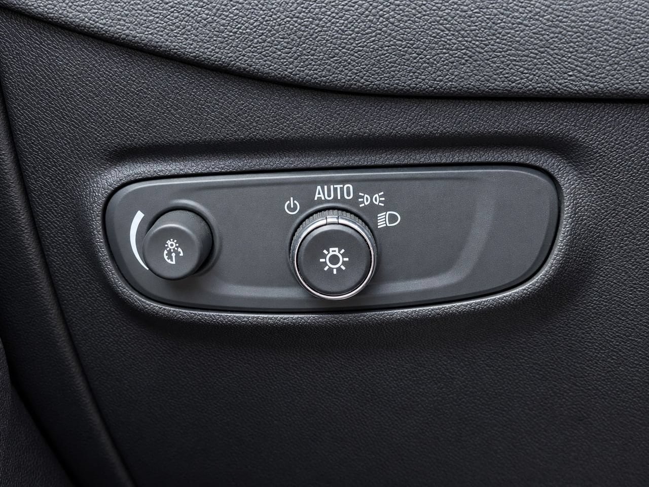 Certified 2024 Chevrolet Equinox LT AWD/4WD image 30