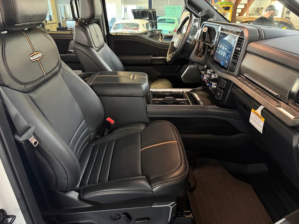 Used 2023 Ford F450 Platinum w/ FX4 Off-Road Package AWD/4WD image 12