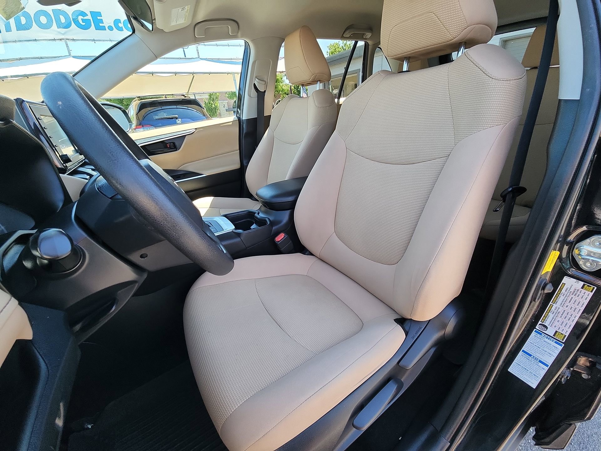 Used 2020 Toyota RAV4 LE w/ All Weather Liner Package AWD/4WD image 13