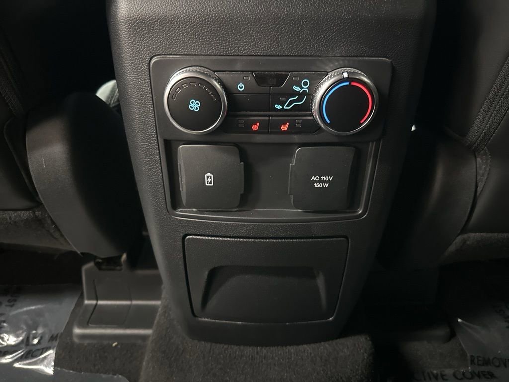 Used 2024 Ford Explorer Platinum w/ Technology Package image 35