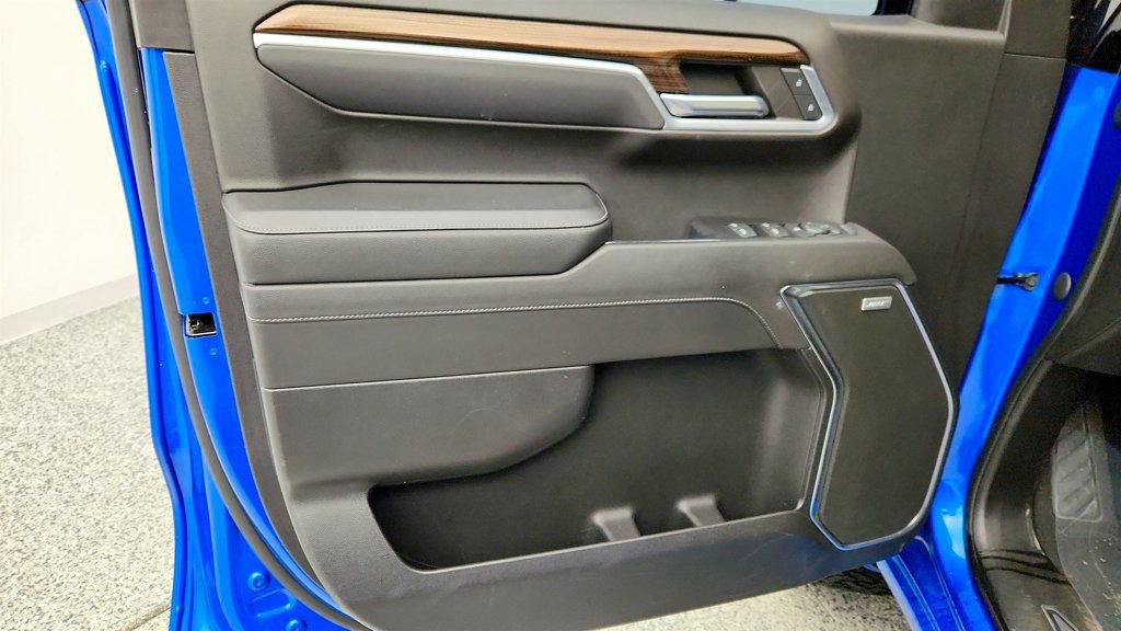 Used 2022 Chevrolet Silverado 1500 RST image 11