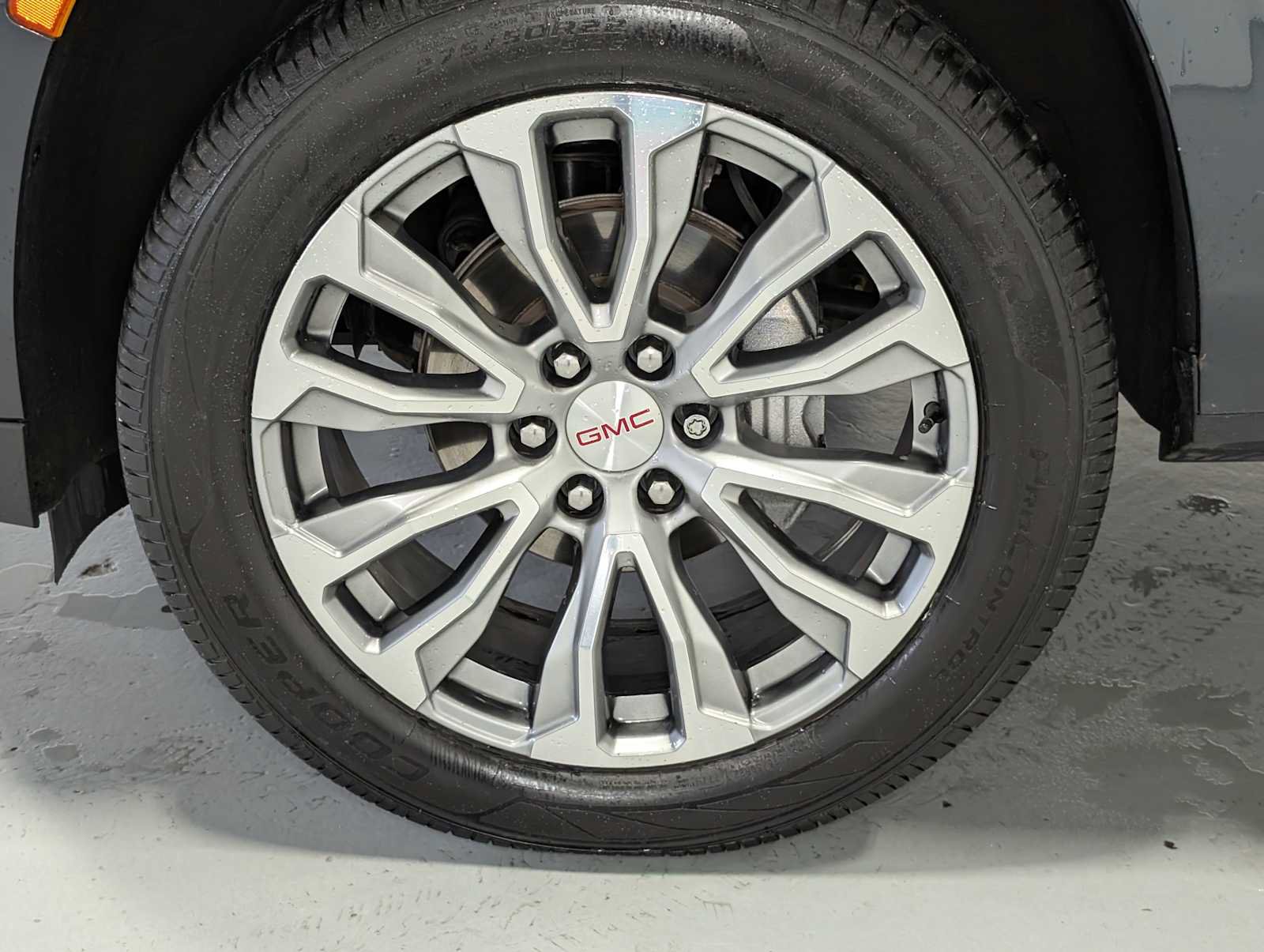 Certified 2022 GMC Yukon Denali w/ Max Trailering Package AWD/4WD image 3