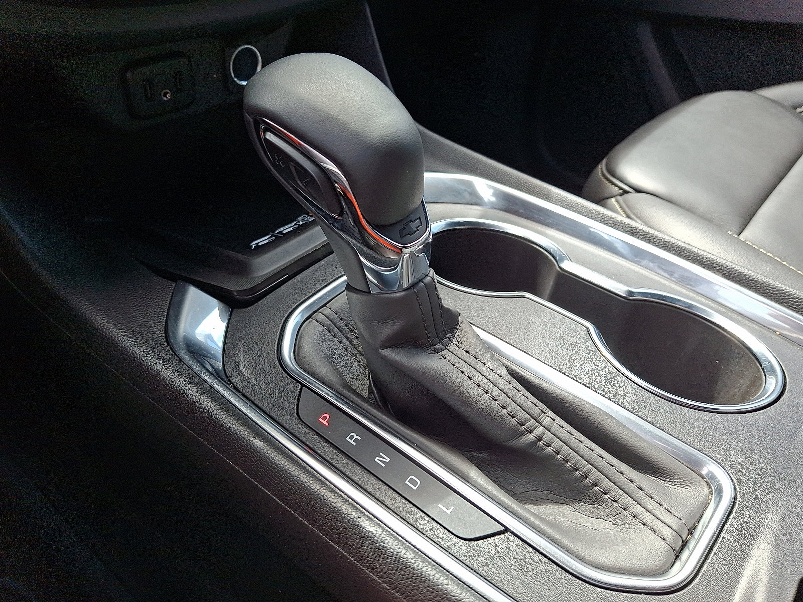 Used 2023 Chevrolet Traverse LT w/ LPO, Floor Liner Package image 14