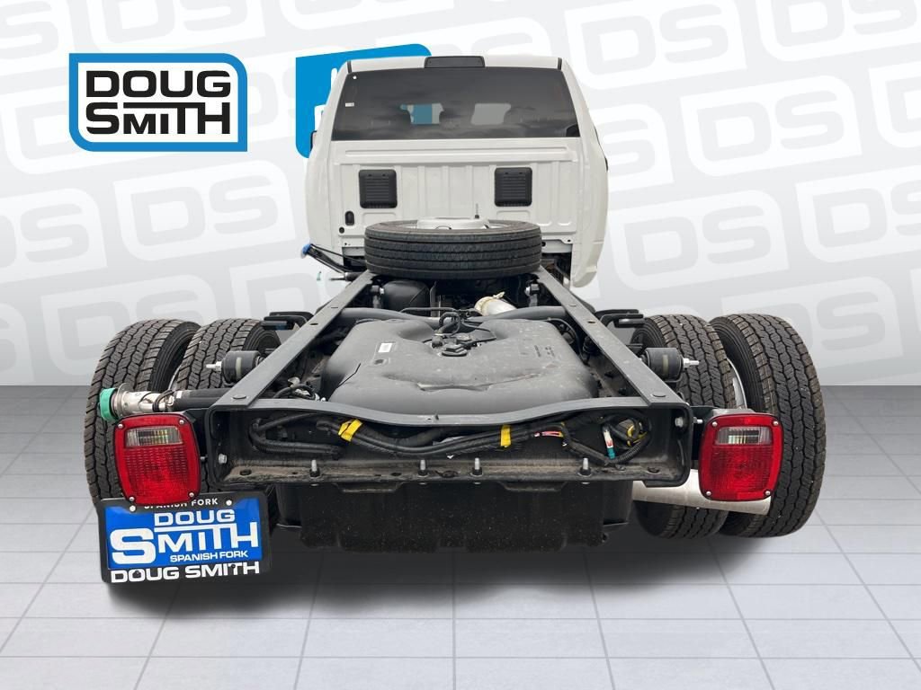 New 2025 RAM 5500 Tradesman AWD/4WD image 29