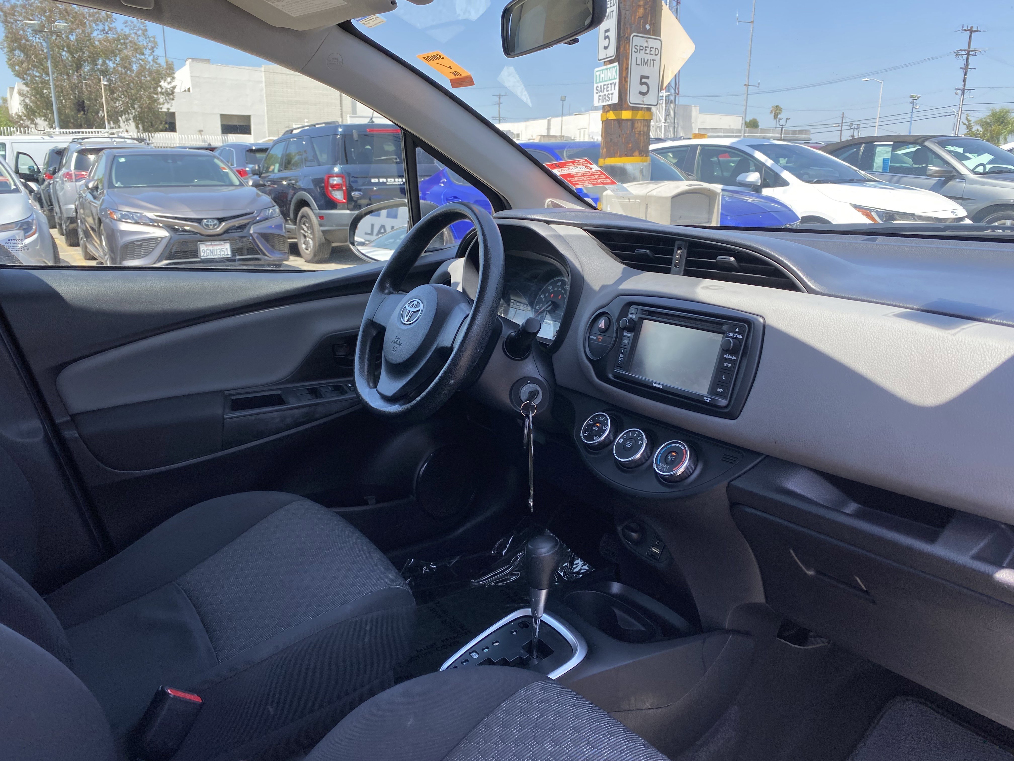 Used 2015 Toyota Yaris L FWD image 23