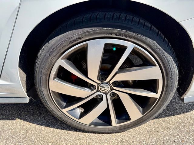 Used 2020 Volkswagen Jetta GLI FWD image 12