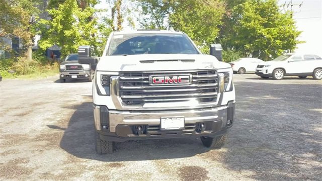 New 2026 GMC Sierra 2500 SLT image 3