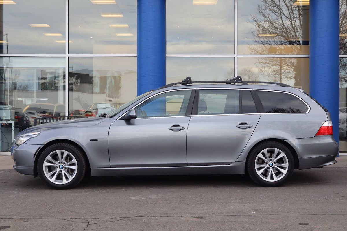 Used 2010 BMW 535i xDrive Wagon image 2