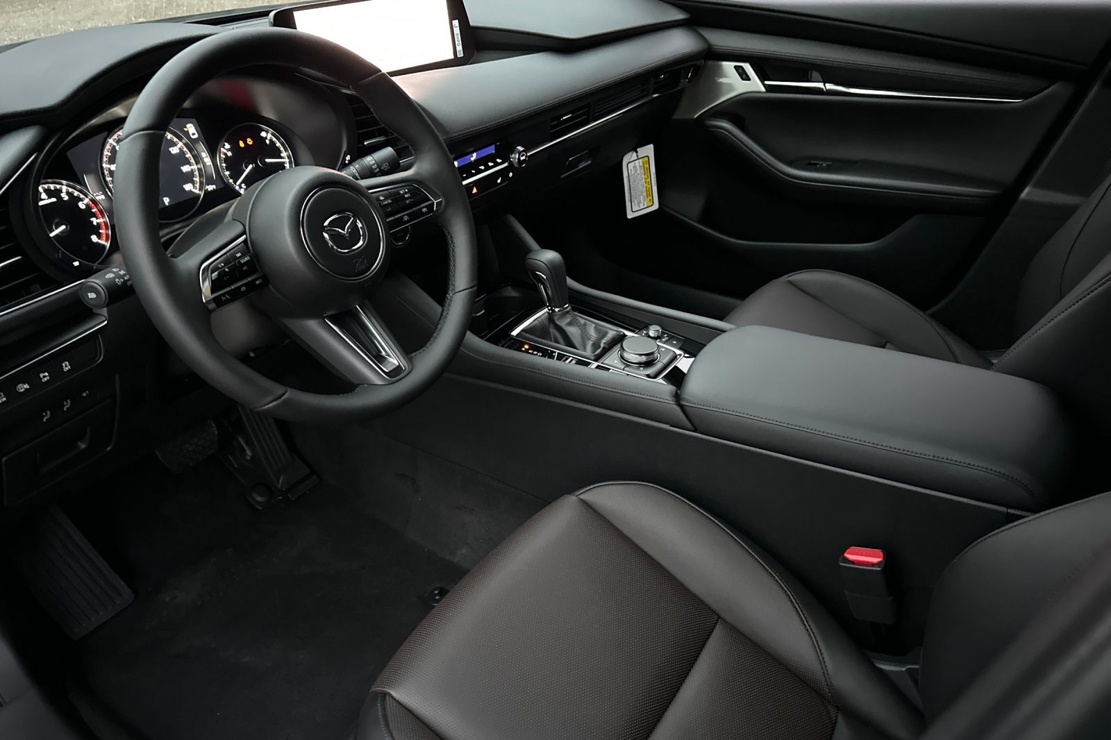 New 2026 MAZDA MAZDA3 Hatchback w/Premium Plus Pkg image 10