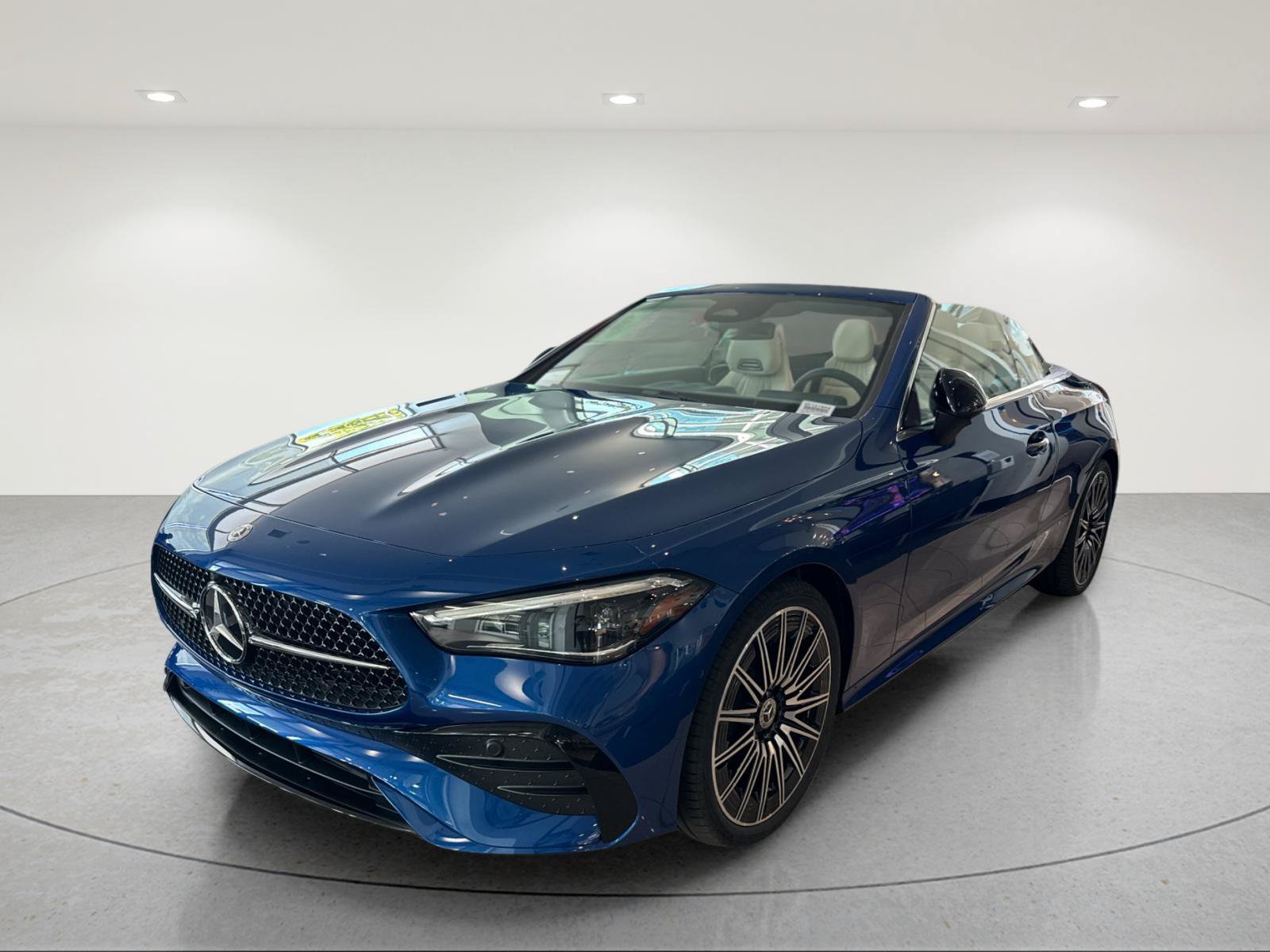 New 2027 Mercedes-Benz CLE 300 4MATIC Cabriolet image 2