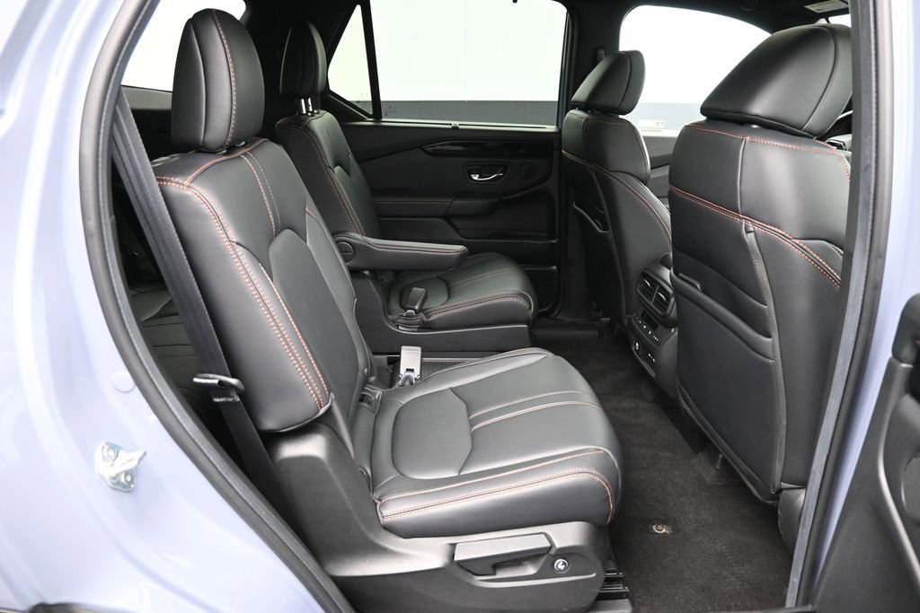 Certified 2024 Honda Pilot TrailSport image 26