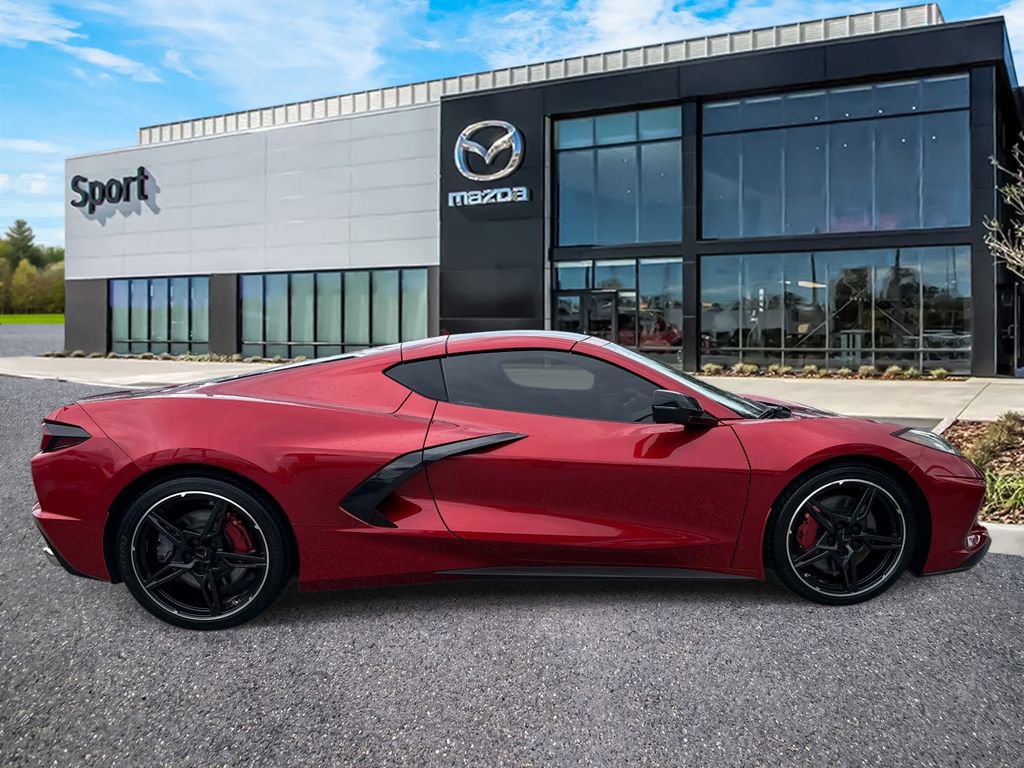 Used 2022 Chevrolet Corvette Stingray Premium Cpe w/ Z51 Performance Package RWD image 2