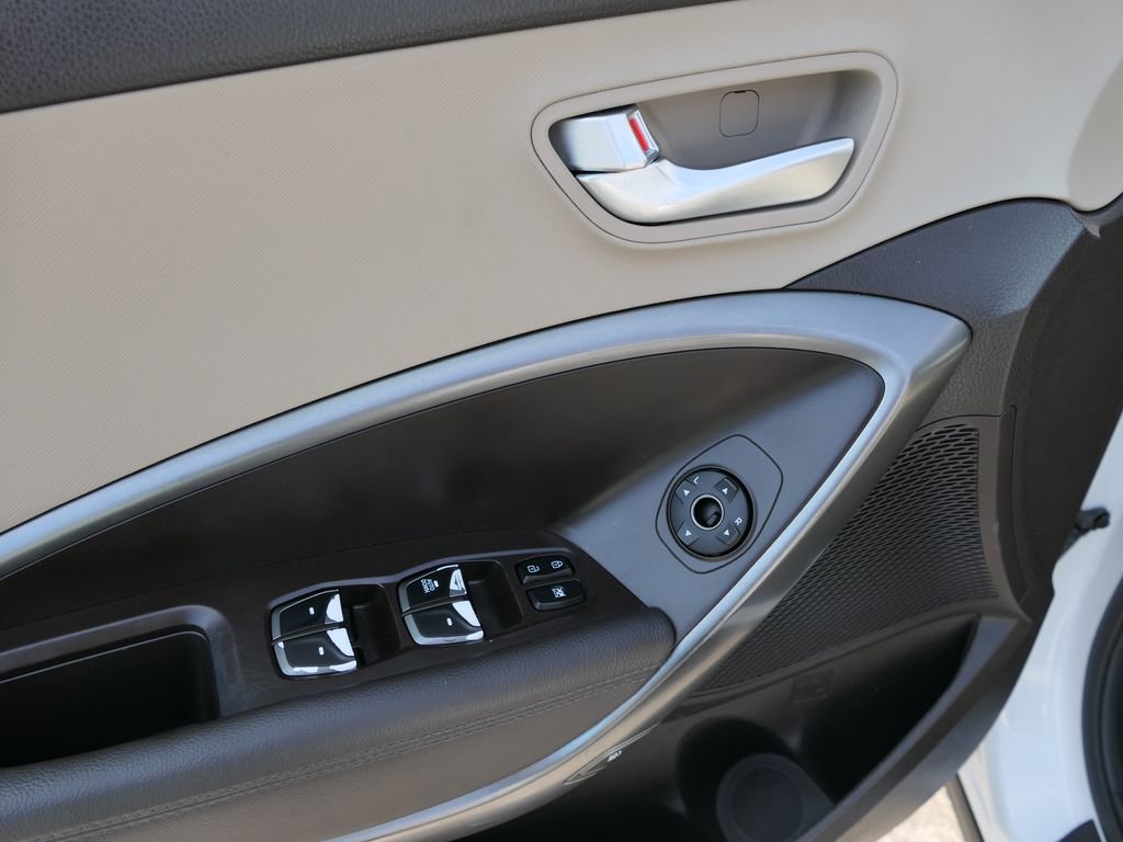 Used 2018 Hyundai Santa Fe Sport w/ Cargo Package image 14