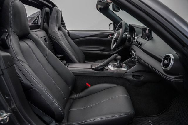 Used 2024 MAZDA MX-5 Miata RF Grand Touring w/ Weather Package RWD image 20