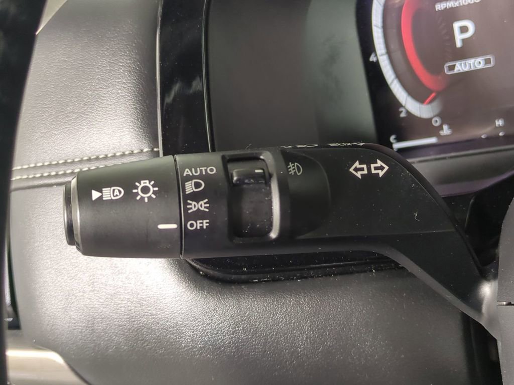 Used 2022 Nissan Pathfinder Platinum w/ Cargo Package image 30