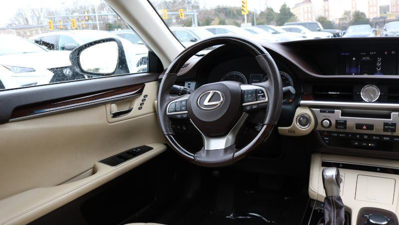 Used 2018 Lexus ES 350 w/ Premier Package image 23
