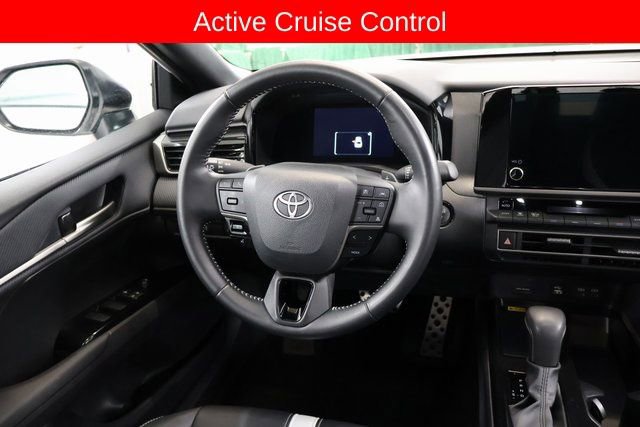 Used 2025 Toyota Camry SE image 17