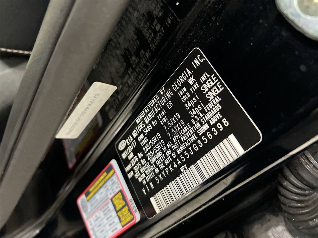 Used 2018 Kia Sorento SX image 28