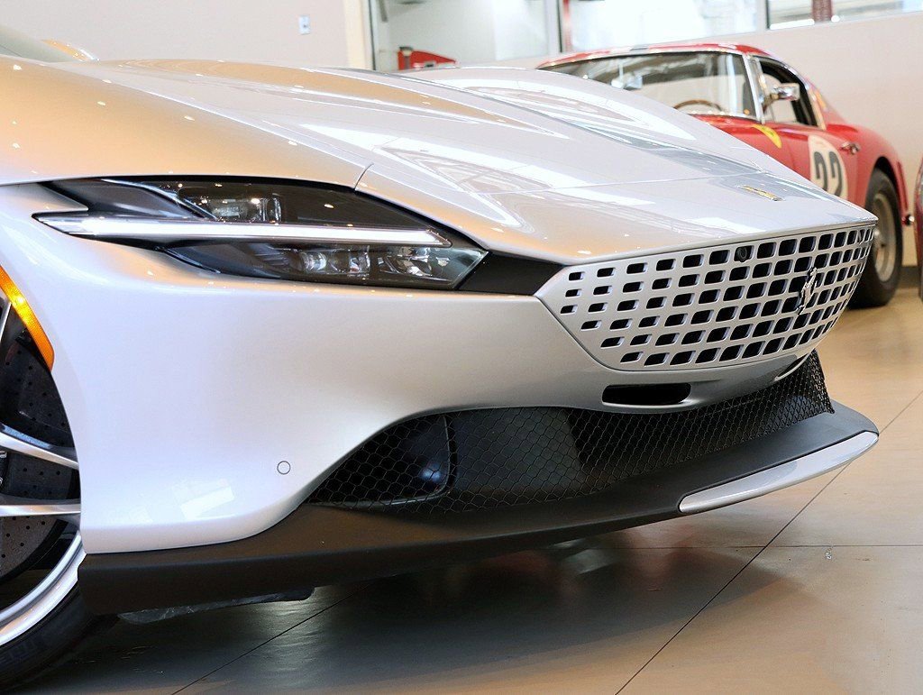 Certified 2021 Ferrari Roma image 18