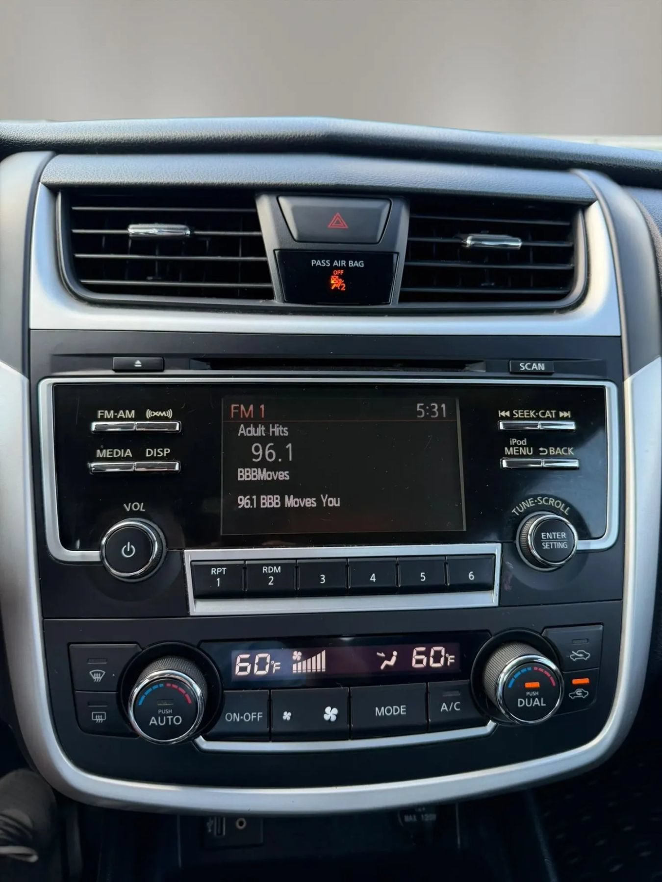 Used 2017 Nissan Altima 2.5 SV FWD image 14