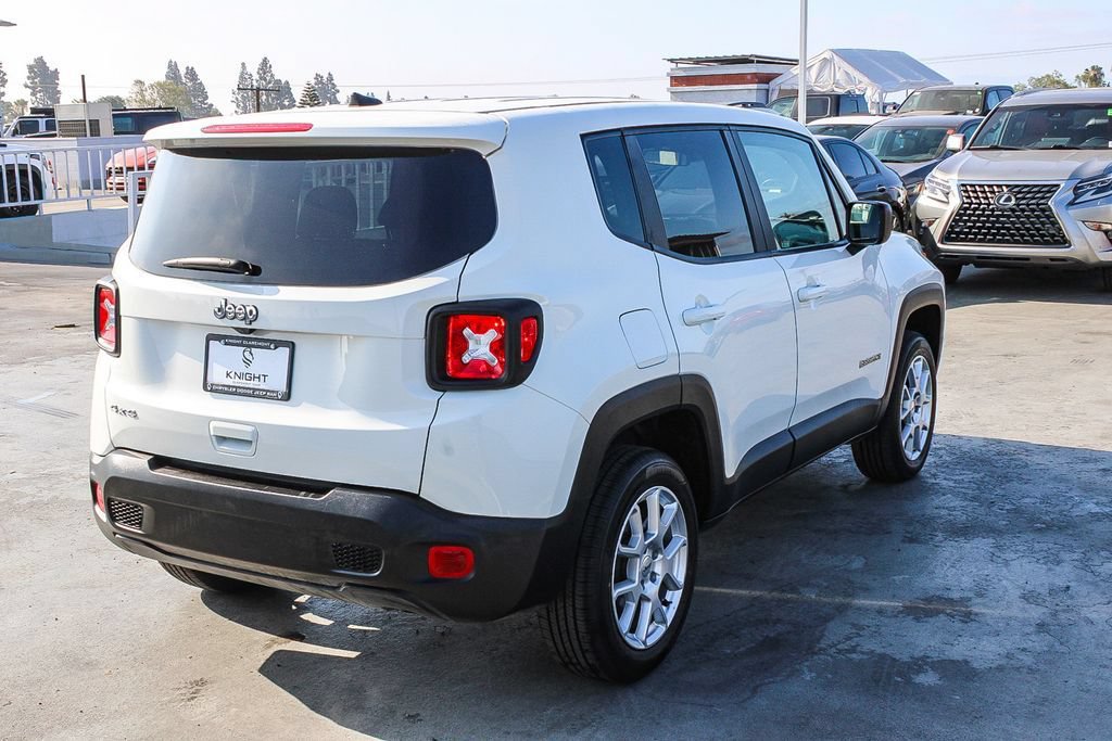 Used 2023 Jeep Renegade Latitude AWD/4WD image 9