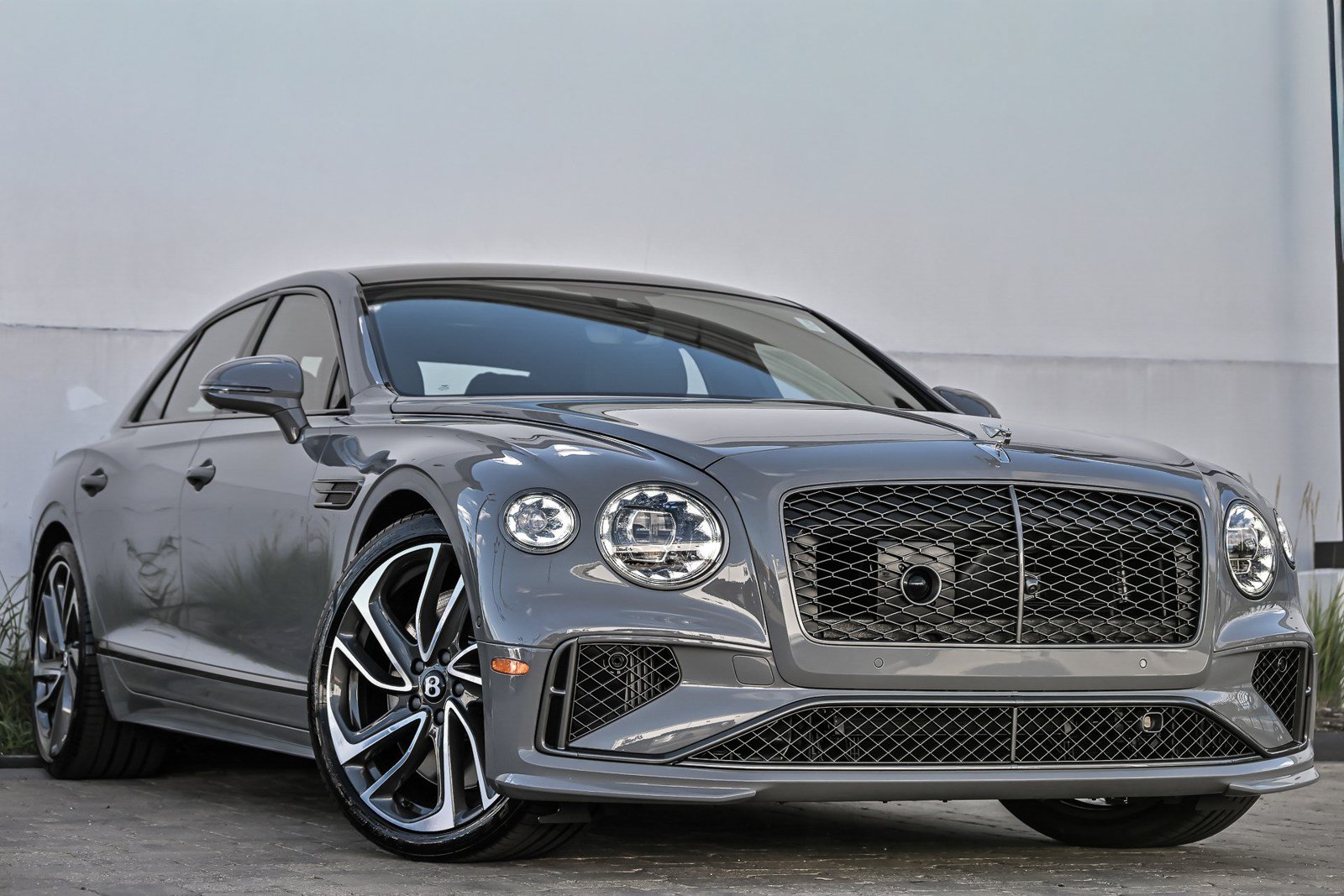 New 2025 Bentley Flying Spur Plug-In Hybrid