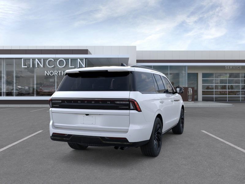 New 2025 Lincoln Navigator Reserve w/ Jet Appearance Package image 8