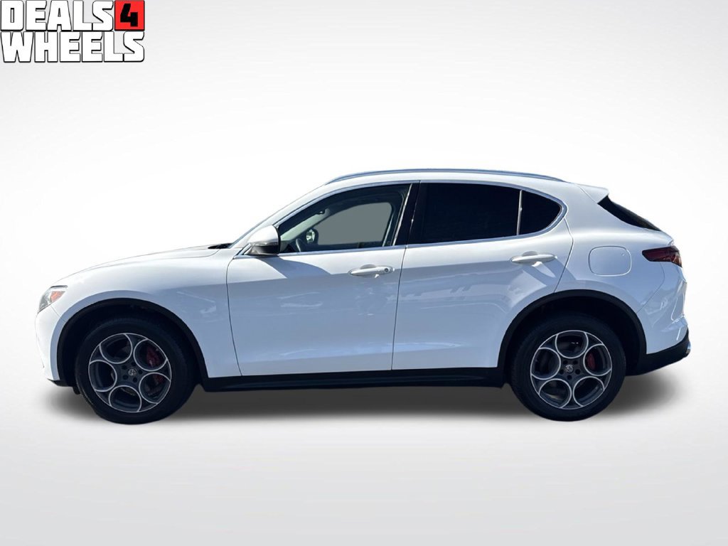 Used 2019 Alfa Romeo Stelvio Ti AWD/4WD image 2