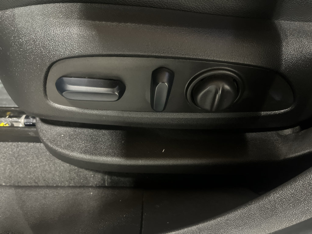 Certified 2024 Chevrolet Equinox RS AWD/4WD image 32