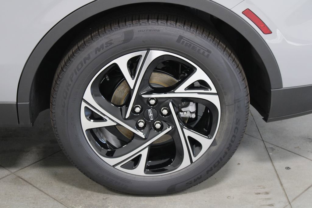 New 2026 Lincoln Nautilus Premier image 17