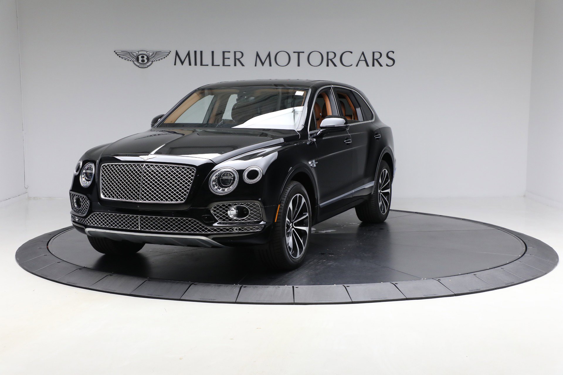 Certified 2018 Bentley Bentayga Onyx Edition image 1