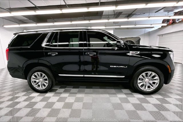 Used 2026 GMC Yukon Denali w/ Sun & Power Step Package AWD/4WD image 15