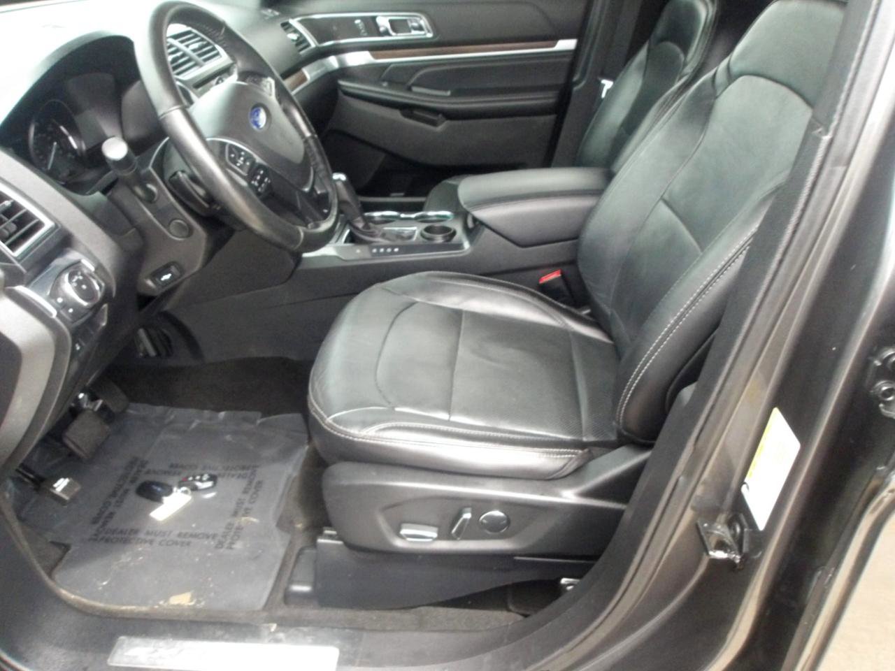 Used 2017 Ford Explorer Limited FWD image 19