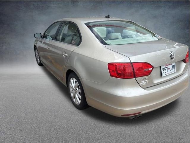 Used 2014 Volkswagen Jetta SE FWD image 2