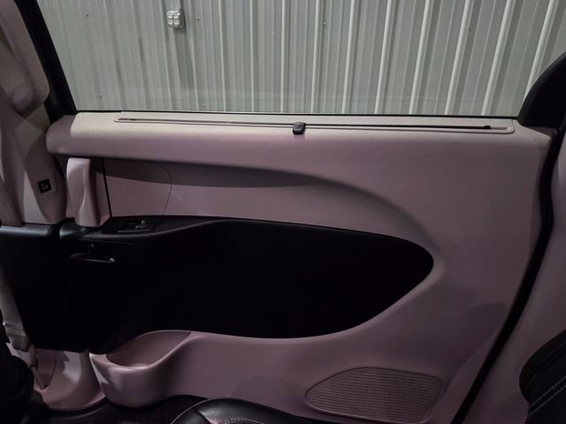 Used 2022 Chrysler Pacifica Touring-L image 30