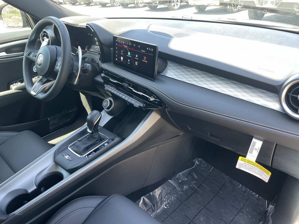 Used 2025 Alfa Romeo Tonale Veloce w/ Premium Package image 29