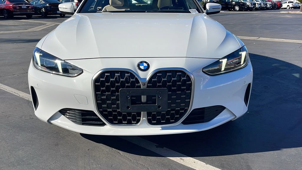 Used 2025 BMW 430i Coupe w/ Premium Package image 9