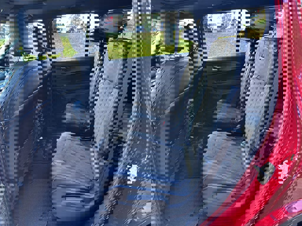 New 2025 Jeep Grand Cherokee L Altitude image 22