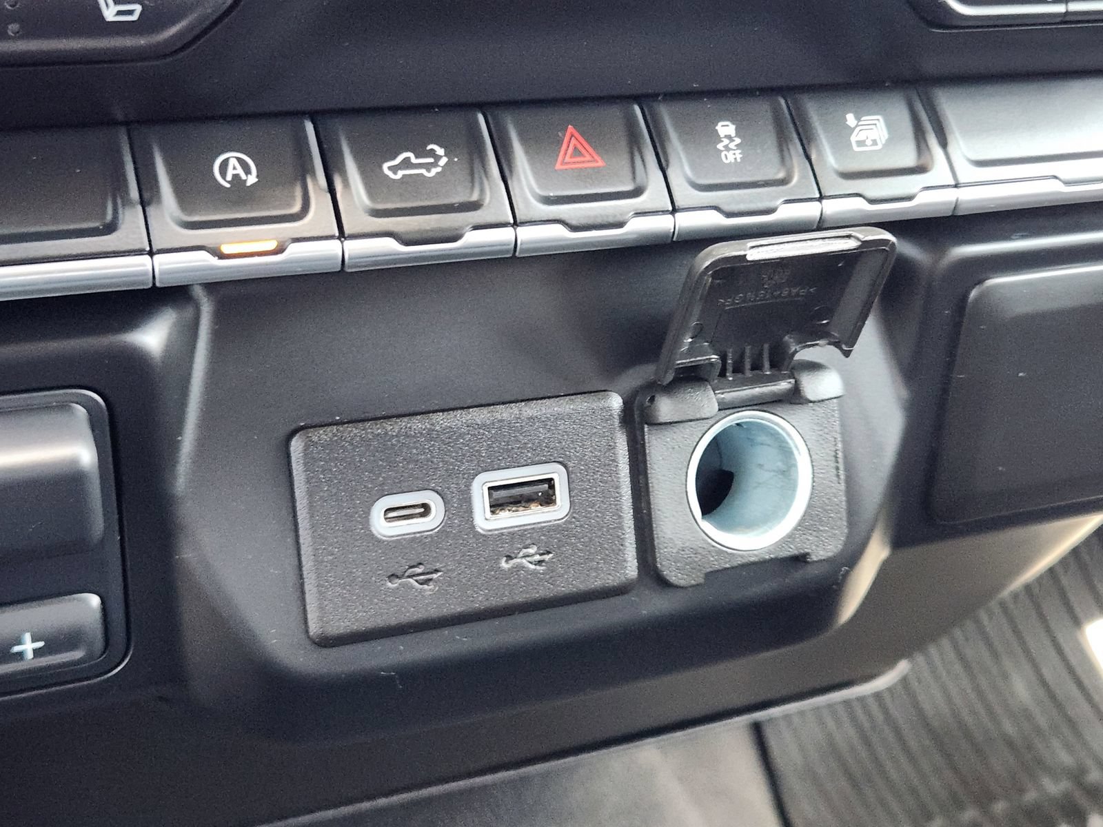 Used 2021 Chevrolet Silverado 1500 LT RWD image 21