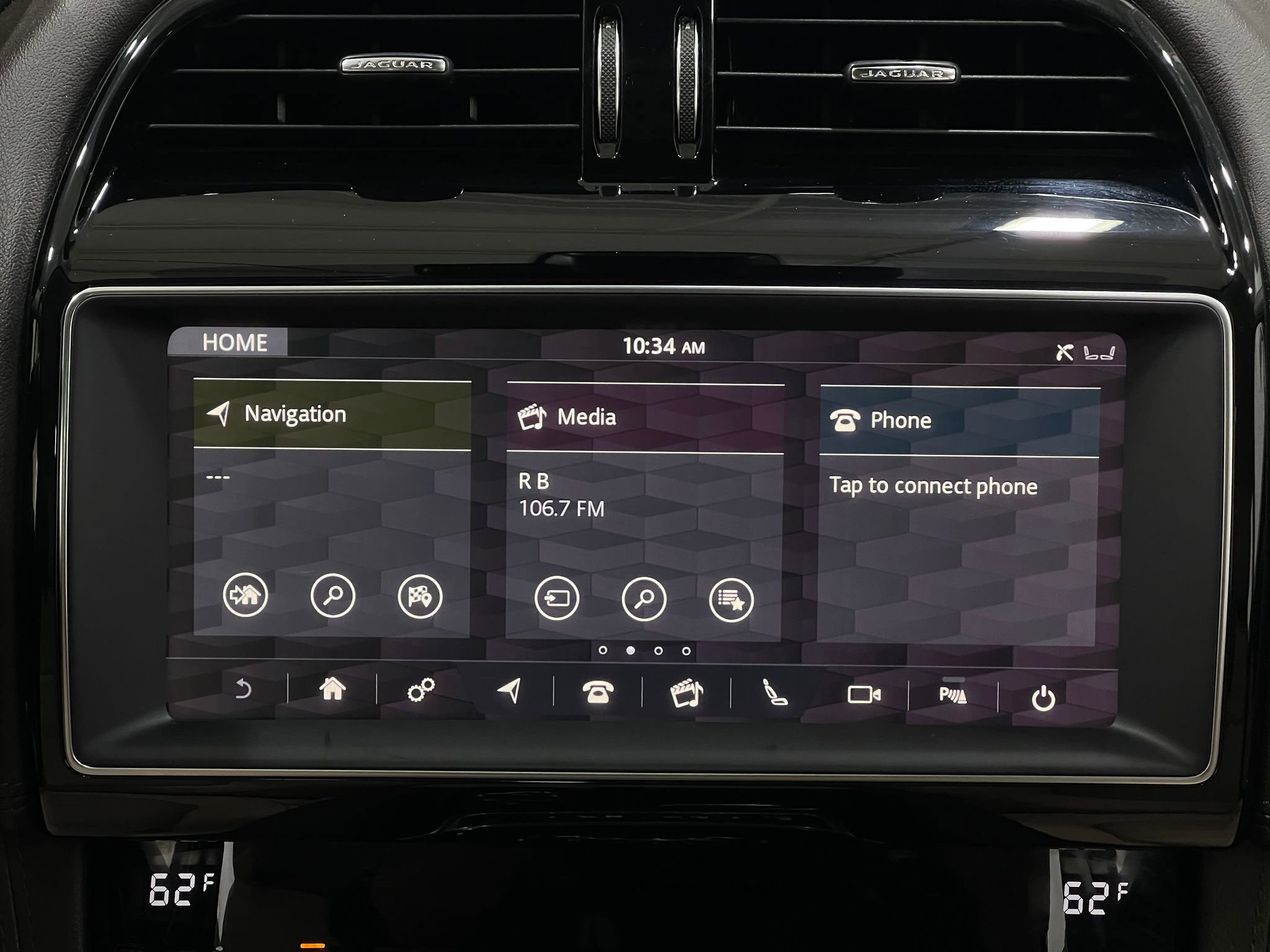 Used 2019 Jaguar F-PACE Prestige image 25