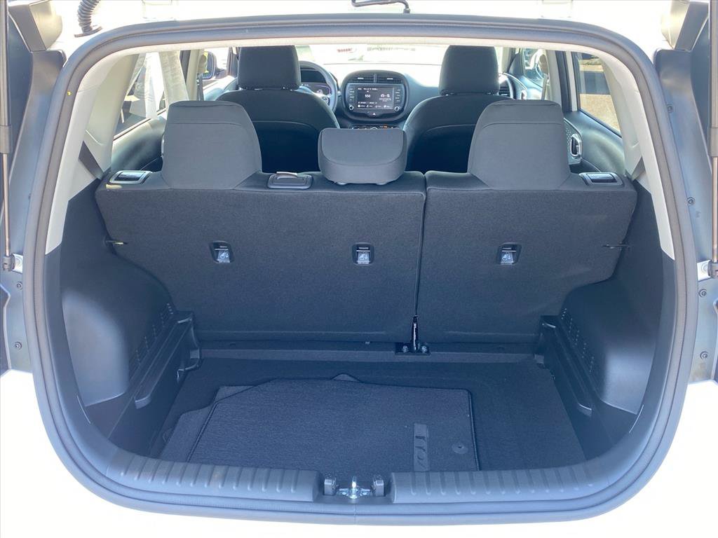 Certified 2025 Kia Soul LX FWD image 23