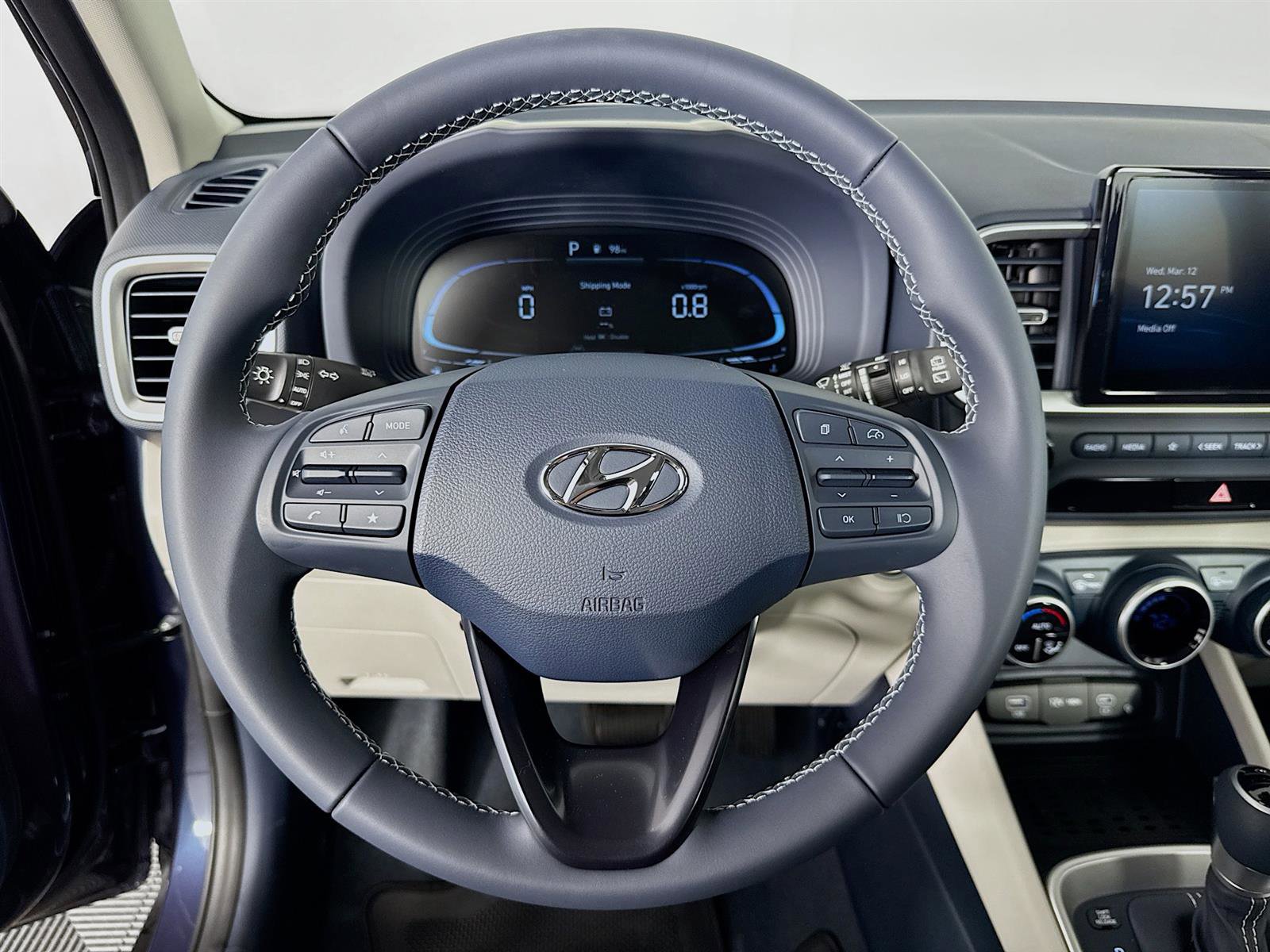 New 2025 Hyundai Venue Limited image 12
