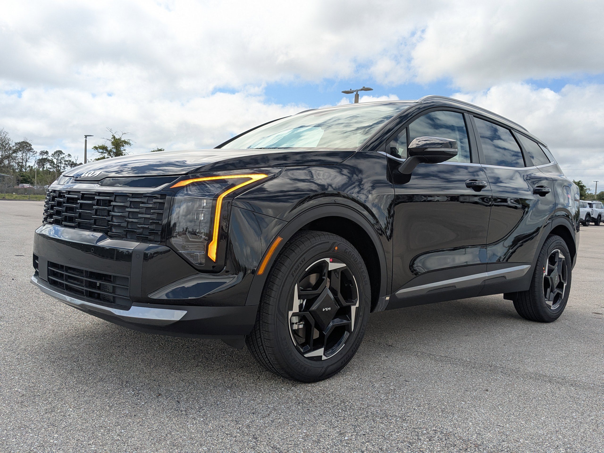 New 2026 Kia Sportage EX AWD/4WD image 9