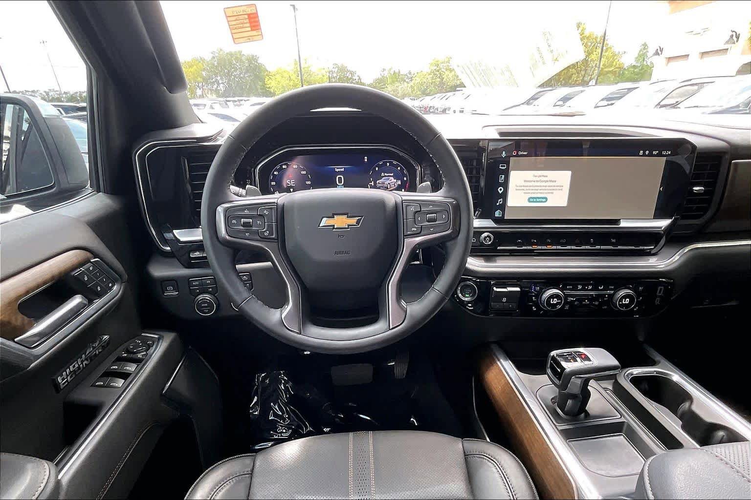 Certified 2026 Chevrolet Silverado 1500 High Country w/ High Country Premium Package AWD/4WD image 6