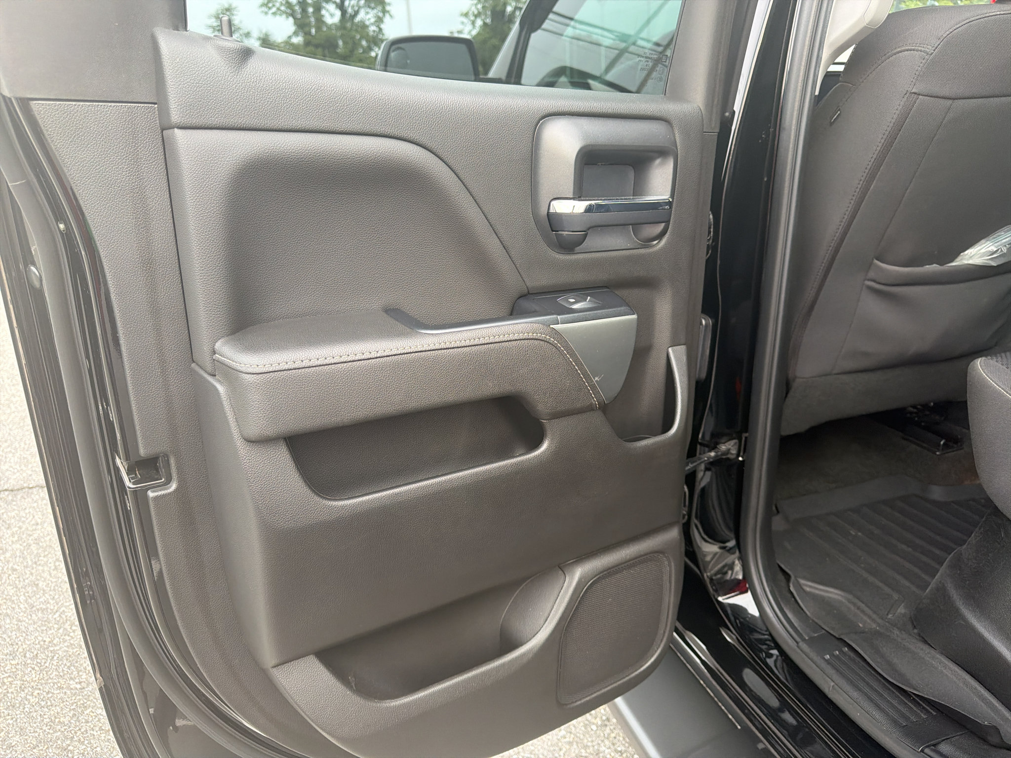 Used 2017 Chevrolet Silverado 1500 LT w/ All Star Edition AWD/4WD image 12