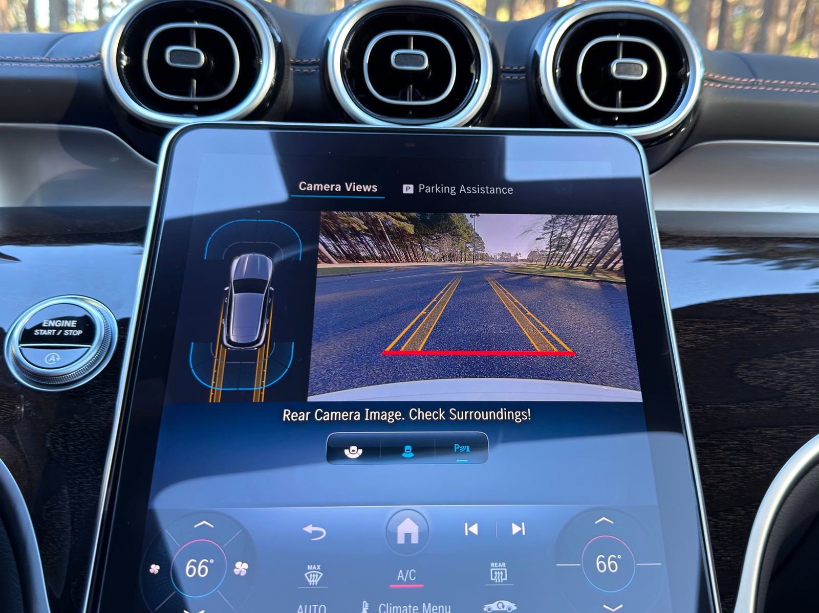 Used 2024 Mercedes-Benz GLC 300 image 4