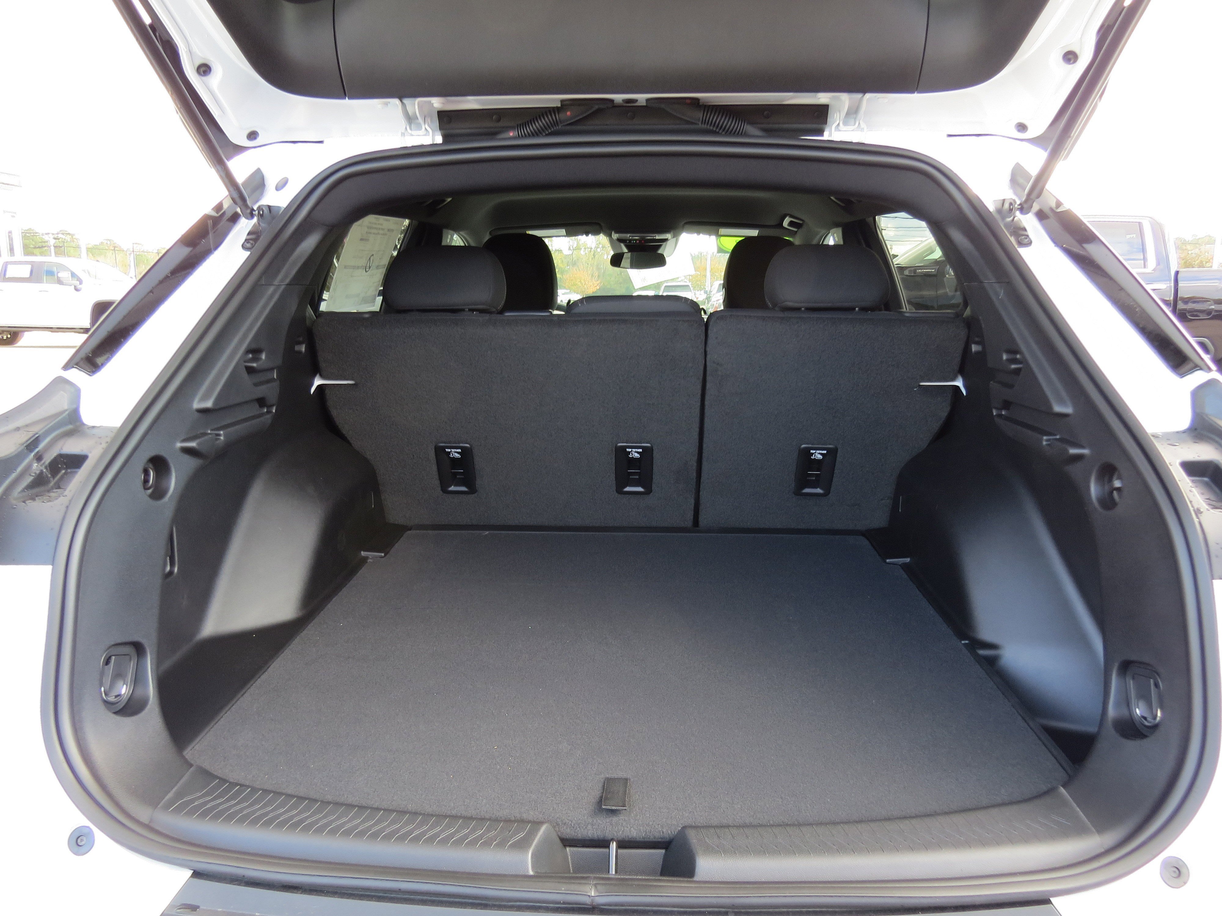 New 2026 Chevrolet Equinox EV LT image 11