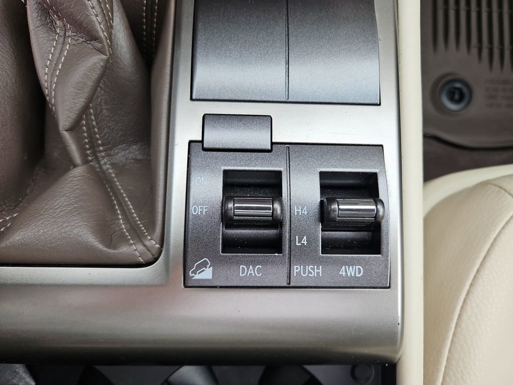 Used 2019 Lexus GX 460 Premium w/ Premium Package image 22