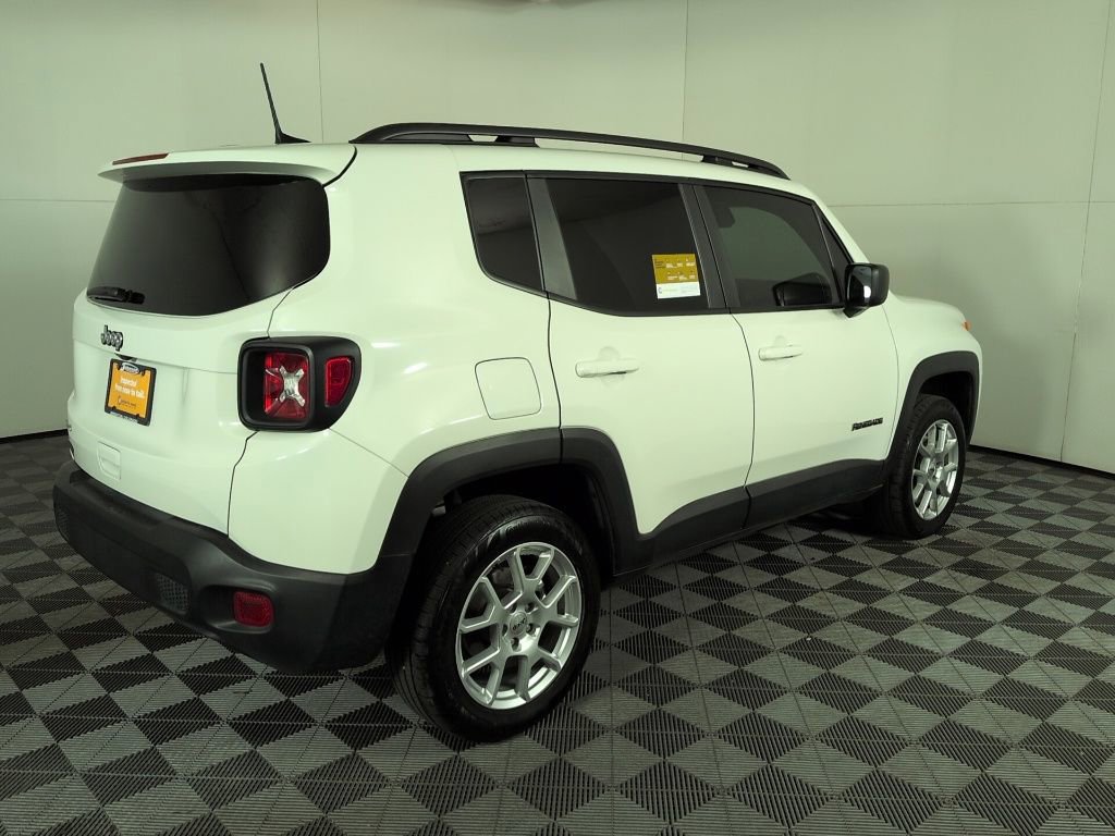 Certified 2023 Jeep Renegade Latitude w/ Sun/Sound Group image 6